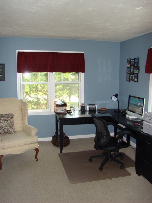 12 Huckleberry Road Hopkinton, MA 01748 - Photo 12 of 14 Gallery Image 12
