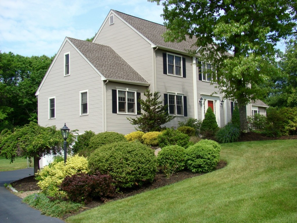 12 Huckleberry Road Hopkinton, MA 01748 - Photo 14 of 14 Gallery Image 14