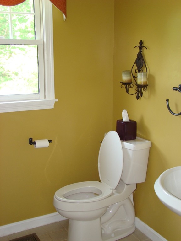 12 Huckleberry Road Hopkinton, MA 01748 - Photo 7 of 14 Gallery Image 7