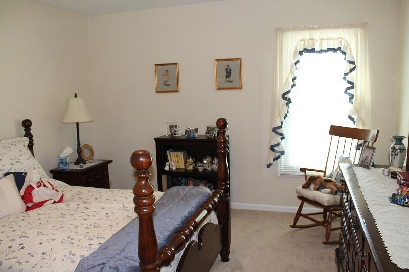 1133 Overland Road Southwest Roanoke, VA 24015 - Photo 16 of 38 Bedroom2