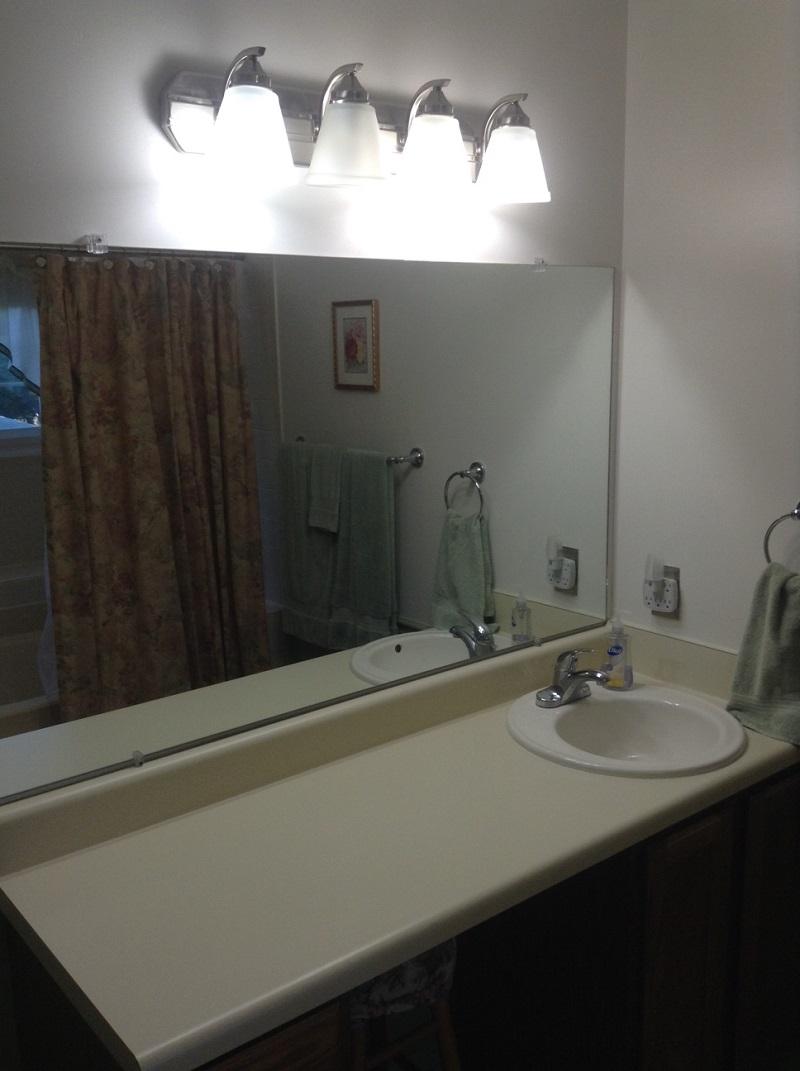 1133 Overland Road Southwest Roanoke, VA 24015 - Photo 23 of 38 Bathroom1