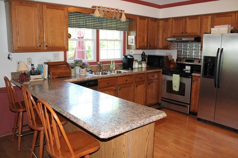 1133 Overland Road Southwest Roanoke, VA 24015 - Photo 10 of 38 Kitchen1