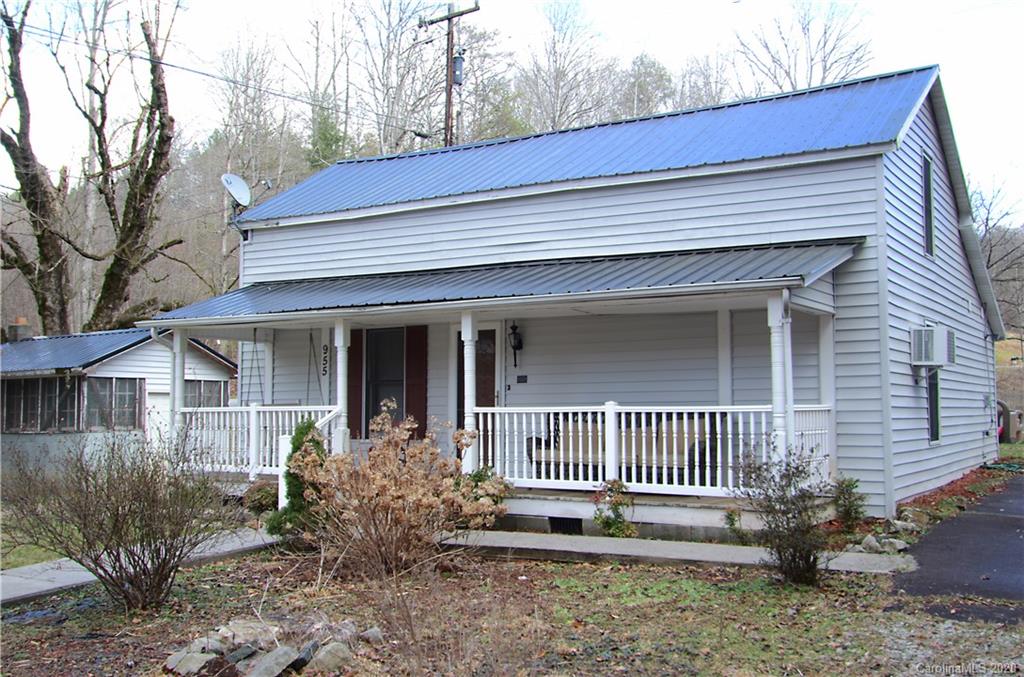 955 Roby Conley Road Marion, NC 28752 - Photo 2 of 30 Gallery Image 2