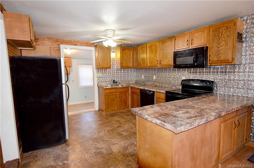955 Roby Conley Road Marion, NC 28752 - Photo 13 of 30 Gallery Image 13