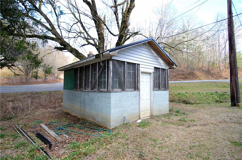 955 Roby Conley Road Marion, NC 28752 - Photo 24 of 30 Gallery Image 24