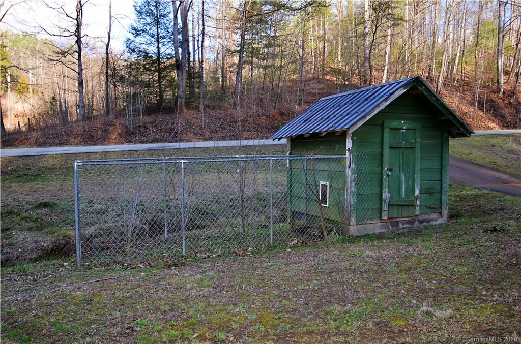 955 Roby Conley Road Marion, NC 28752 - Photo 28 of 30 Gallery Image 28