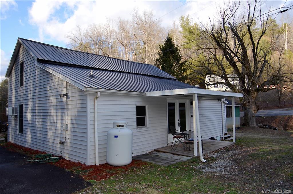 955 Roby Conley Road Marion, NC 28752 - Photo 4 of 30 Gallery Image 4
