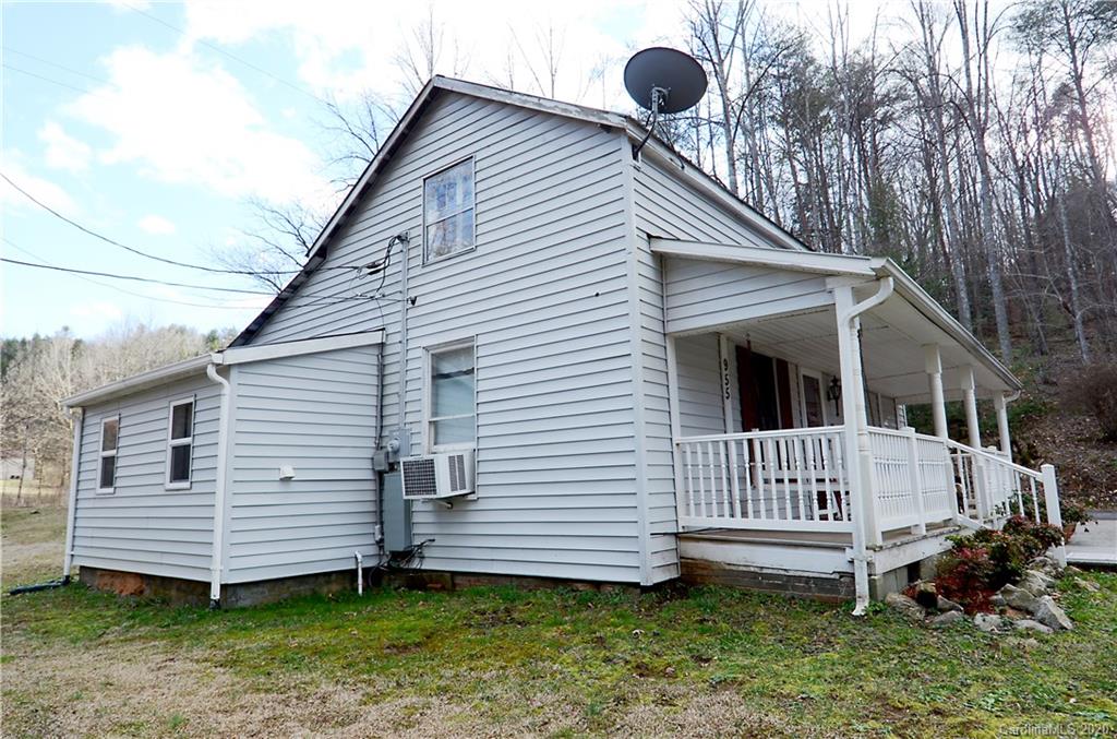 955 Roby Conley Road Marion, NC 28752 - Photo 9 of 30 Gallery Image 9