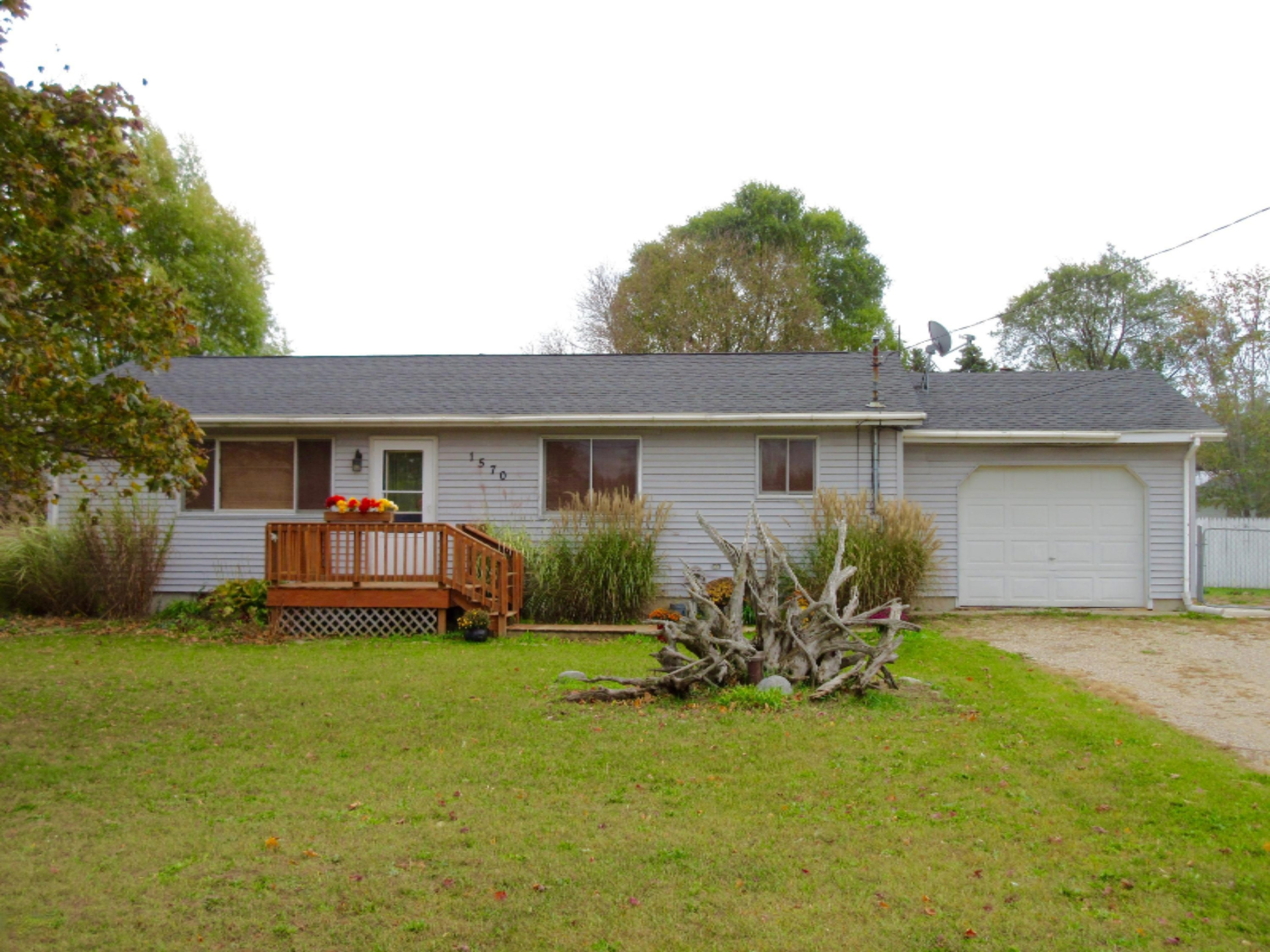1570 North Kohler Road Trufant, MI 49347 - Photo 1 of 21 IMG_1977