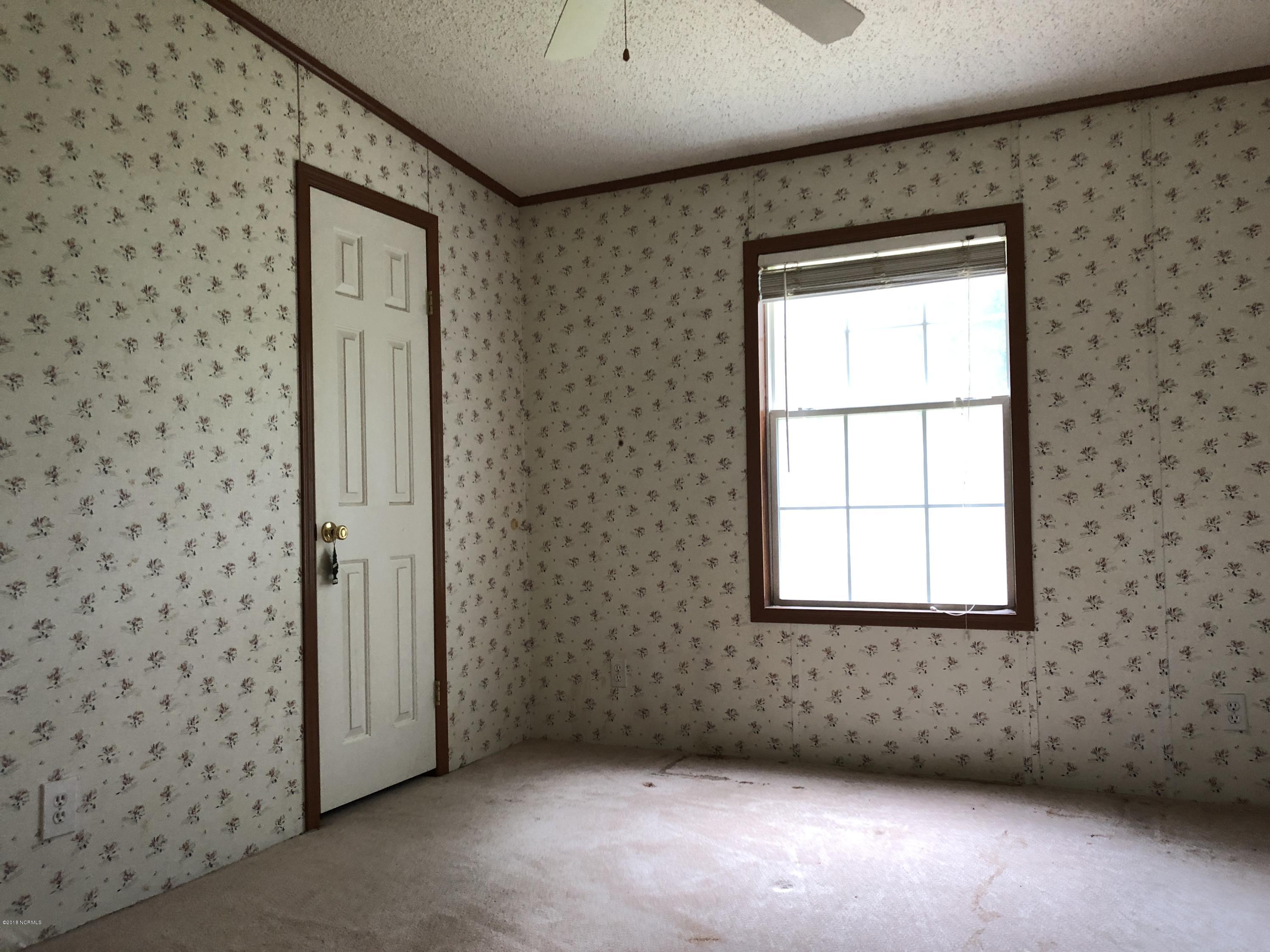 1774 Sloop Point Loop Road Hampstead, NC 28443 - Photo 18 of 31 Photo_20180617_115901