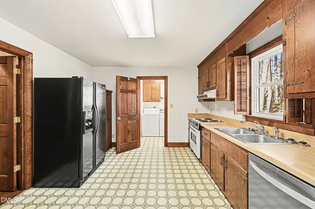 $249,000 | 303 South Stratford Drive, Henderson, NC 27537