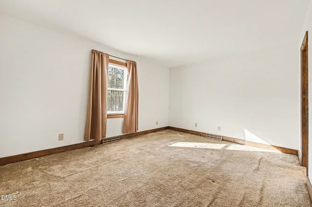 $249,000 | 303 South Stratford Drive, Henderson, NC 27537