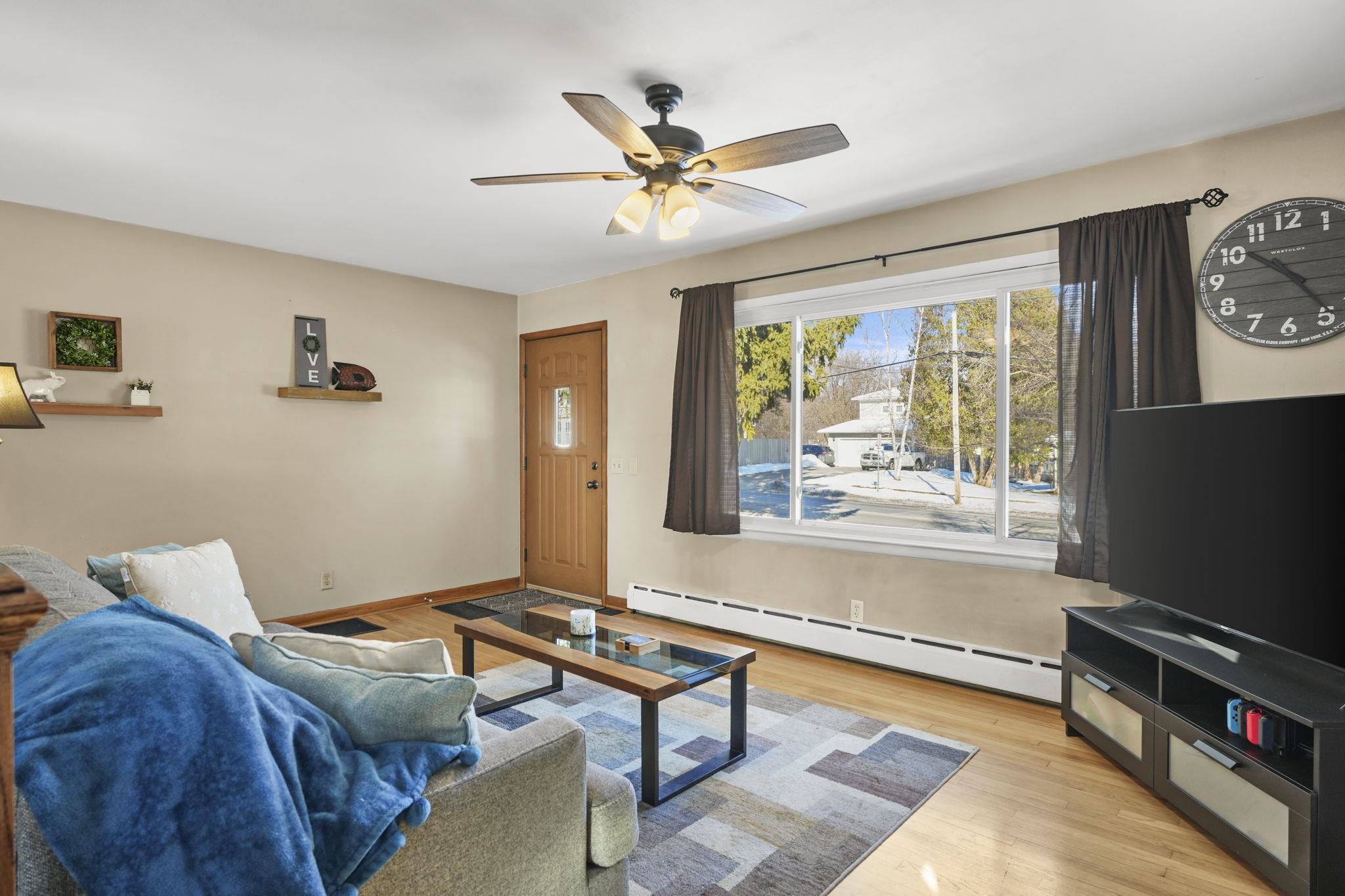 1213 Troy Drive Madison, WI 53704 - Photo 4 of 42