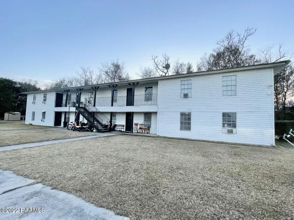 $850 | 391 West Railroad Avenue, Unit 5, Arnaudville, LA 70512
