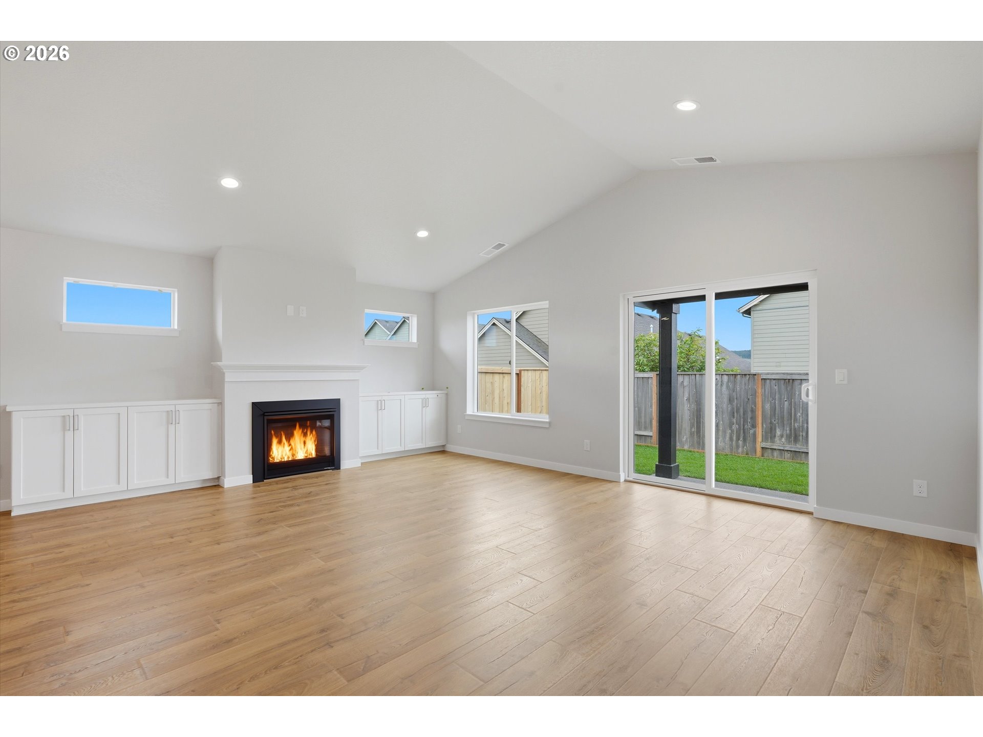 1635 Southeast Hankel Street Dallas, OR 97338 - Photo 4 of 21