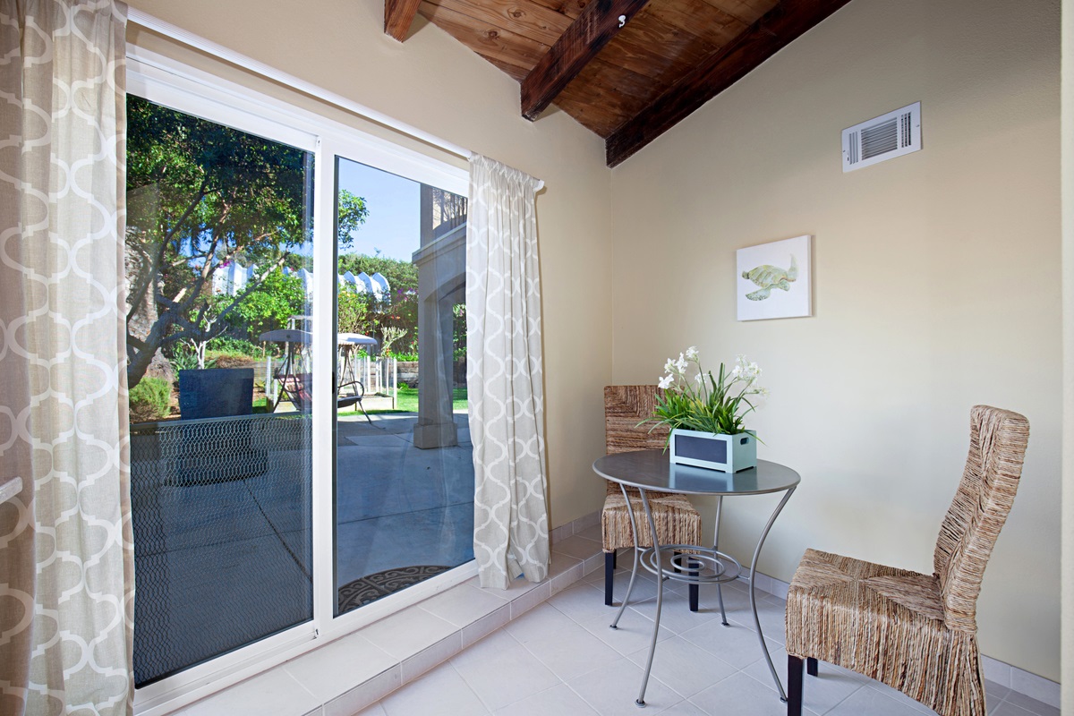 737 Nardo Road Encinitas, CA 92024 - Photo 21 of 24 Dining nook in apartment area