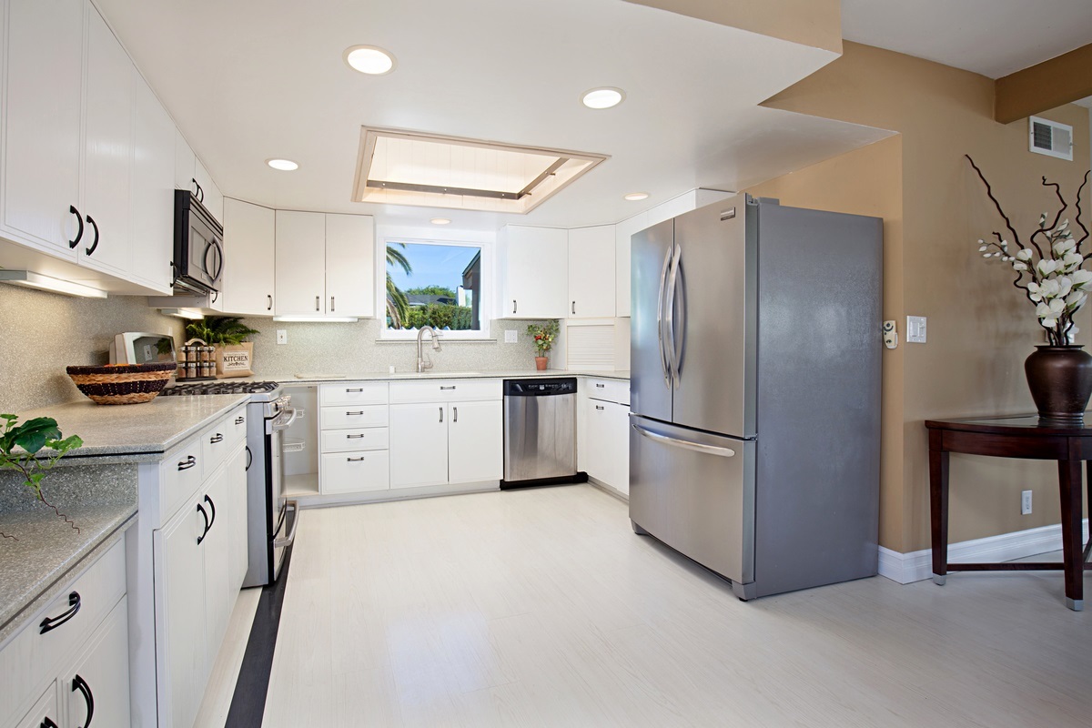 737 Nardo Road Encinitas, CA 92024 - Photo 7 of 24