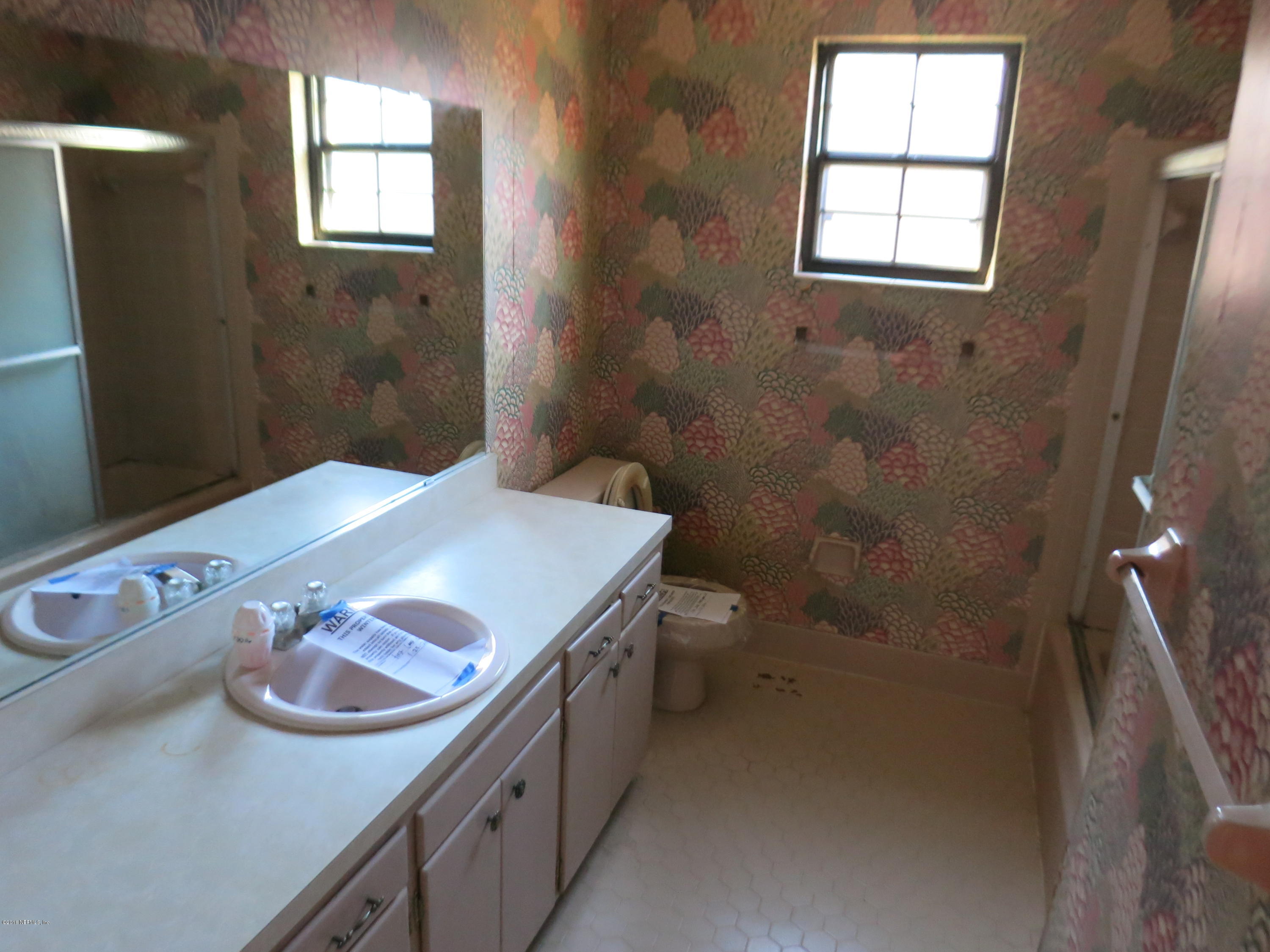 7219 Holiday Road South Jacksonville, FL 32216 - Photo 8 of 30 013