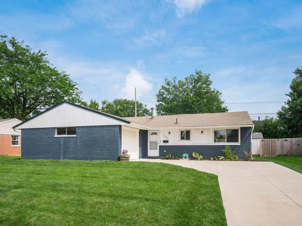 $325,000 | 3530 Paris Boulevard, Westerville, OH 43081