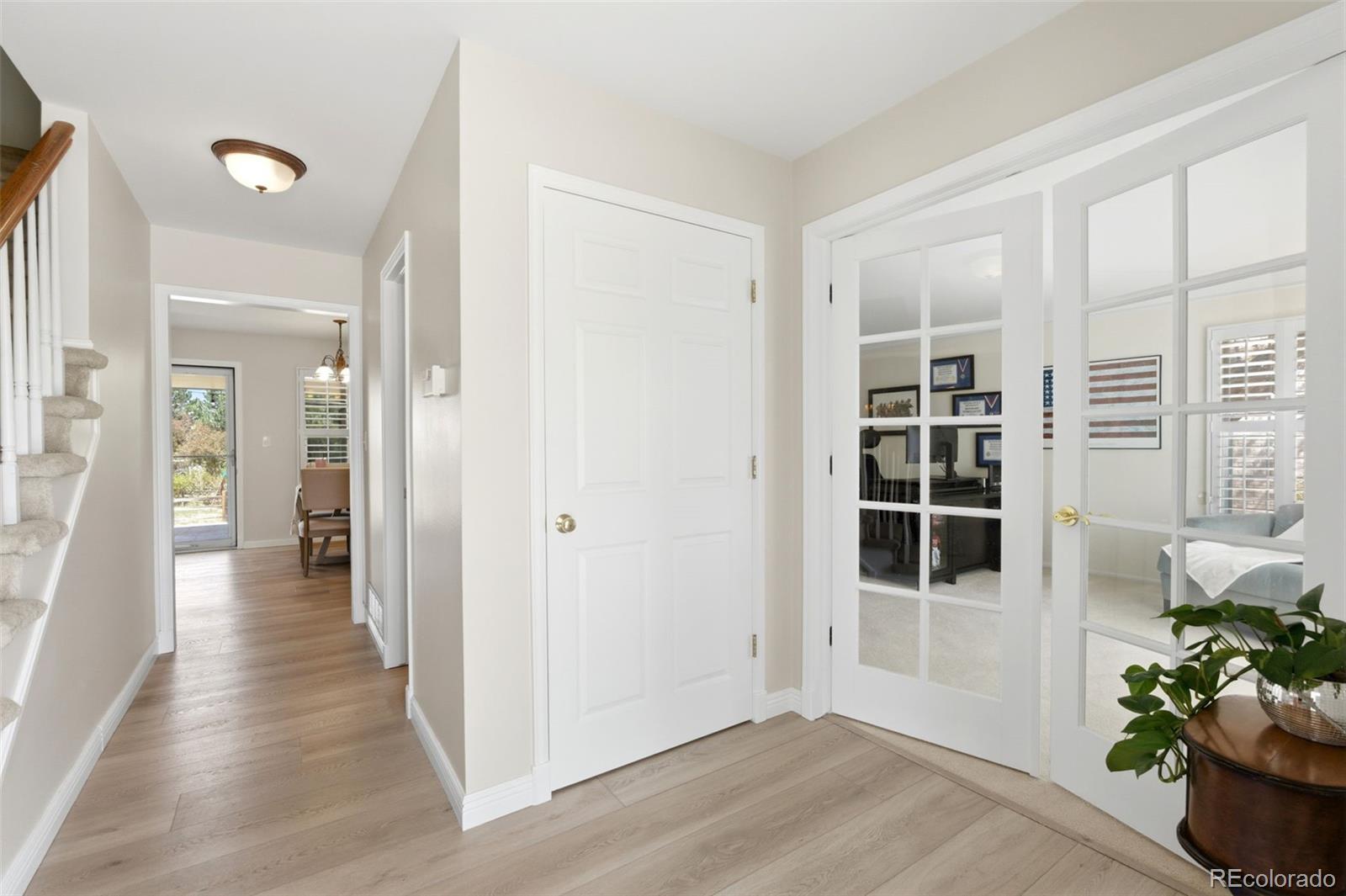 2255 Thistle Ridge Circle Highlands Ranch, CO 80126 - Photo 5 of 38 Gallery Image 5