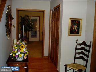 85 Democrat Road Mickleton, NJ 08056 - Photo 2 of 12 Foyer