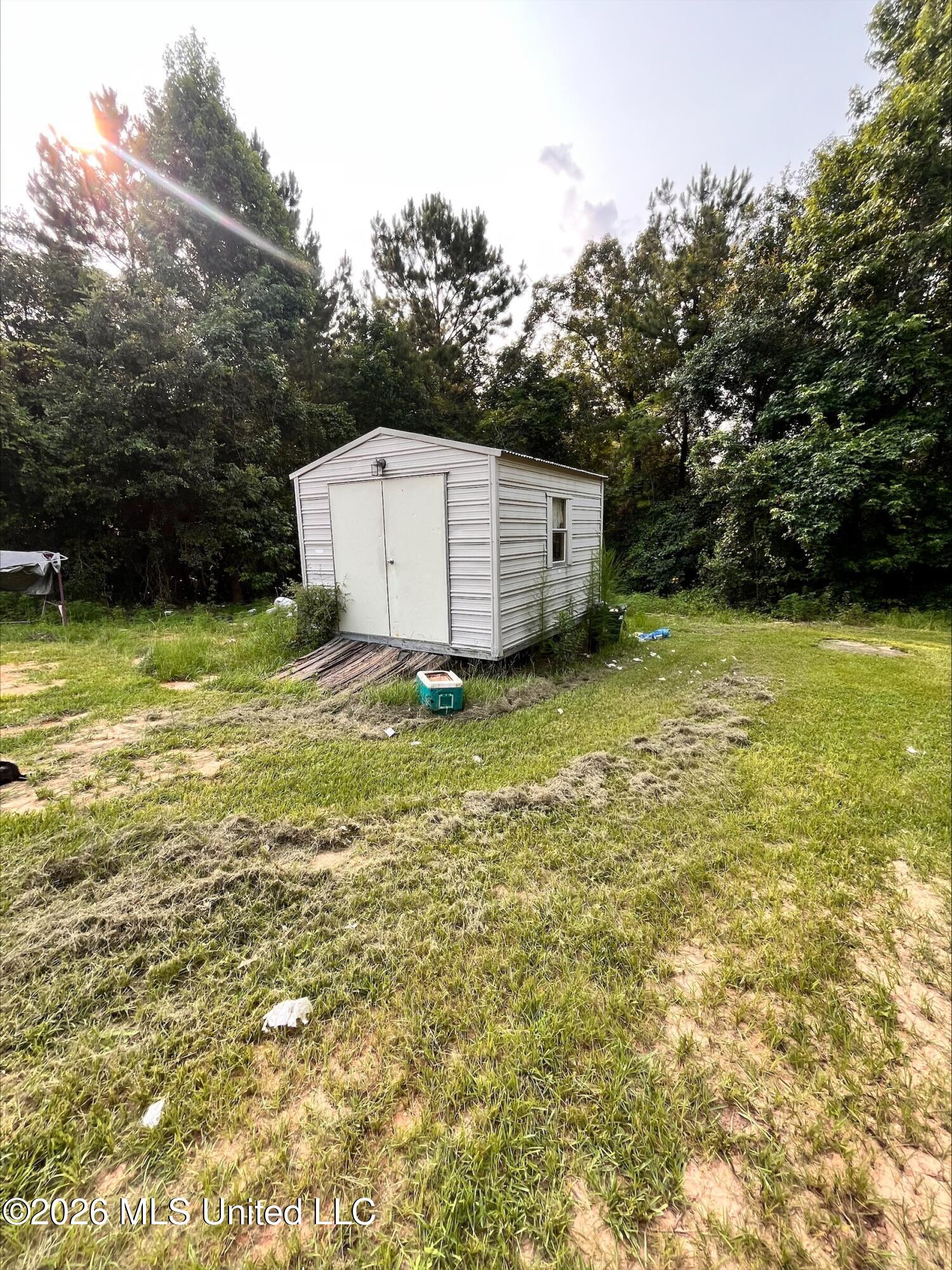 27 Roy Road Lumberton, MS 39455 - Photo 8 of 8 b80b8b9c-90db-4de4-b67c-741781d6b35b