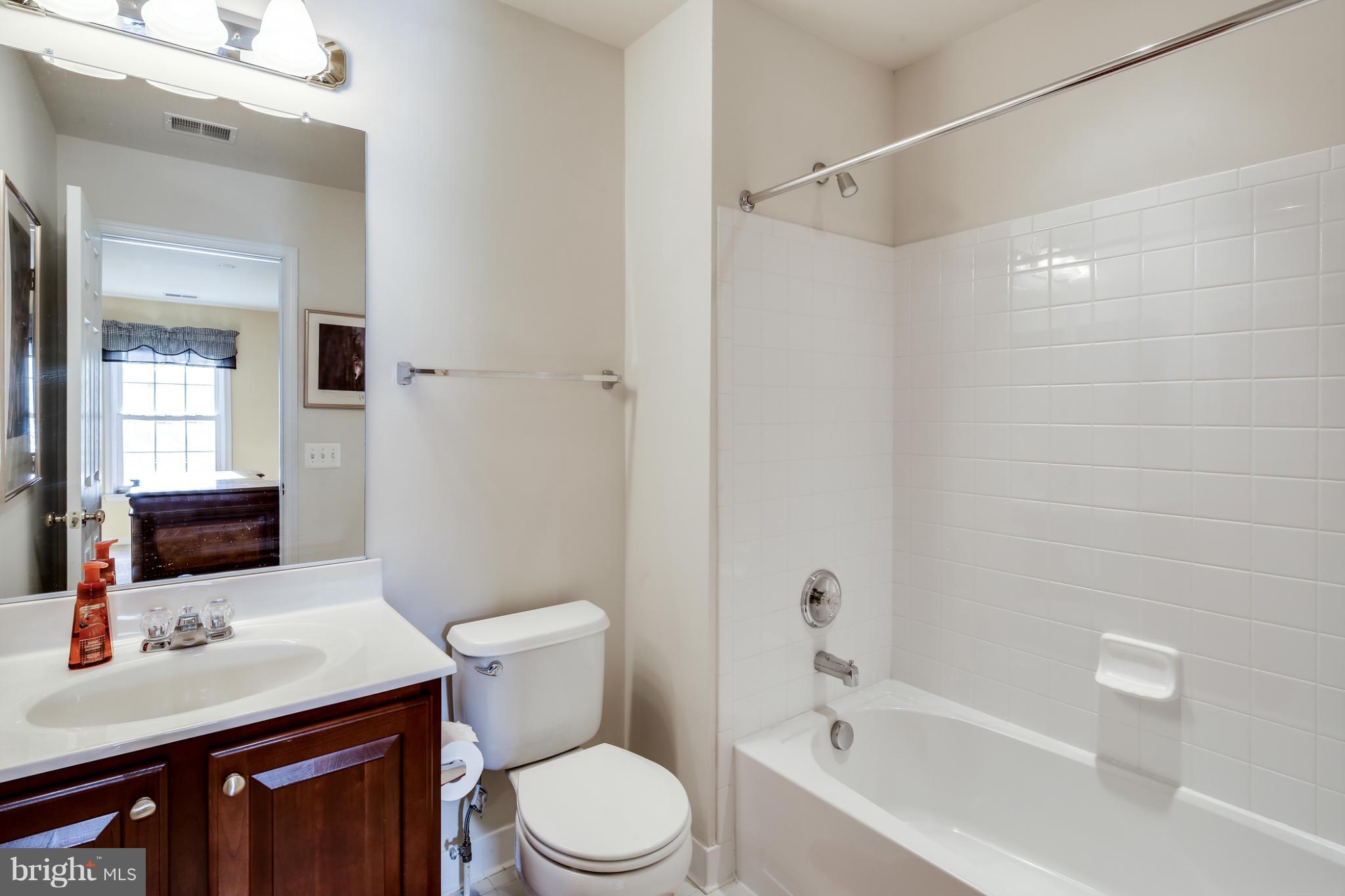 1609 Rising Ridge Road Mount Airy, MD 21771 - Photo 20 of 30 Bath