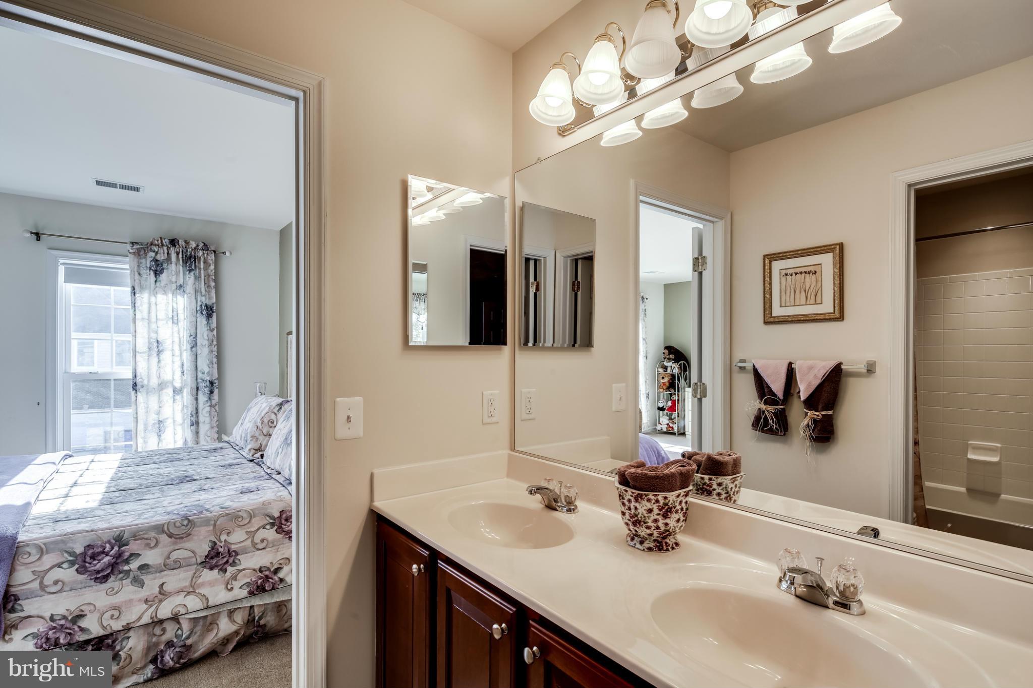 1609 Rising Ridge Road Mount Airy, MD 21771 - Photo 22 of 30 Bath