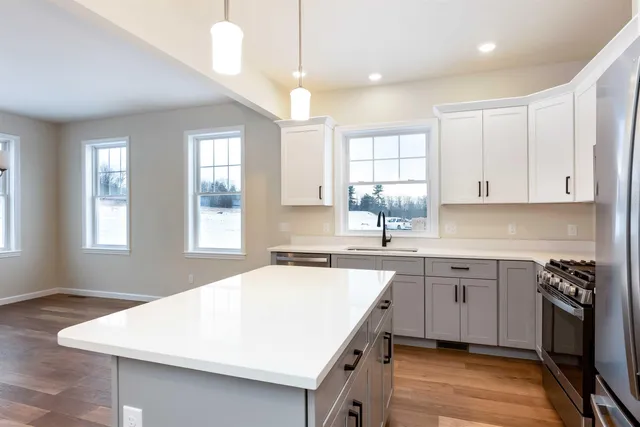 $577,450 | 7 Dogwood Circle, Unit 7 WELCHII, Milton, VT 05468