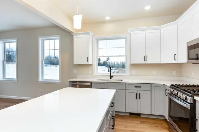 $577,450 | 7 Dogwood Circle, Unit 7 WELCHII, Milton, VT 05468