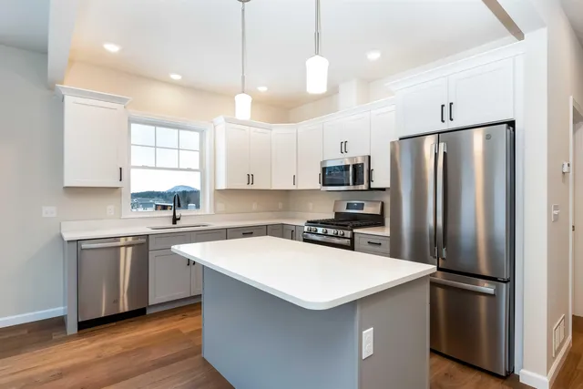 $577,450 | 7 Dogwood Circle, Unit 7 WELCHII, Milton, VT 05468