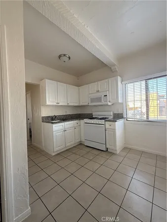$2,300 | 2012 East 7th Street, Unit A, Long Beach, CA 90804