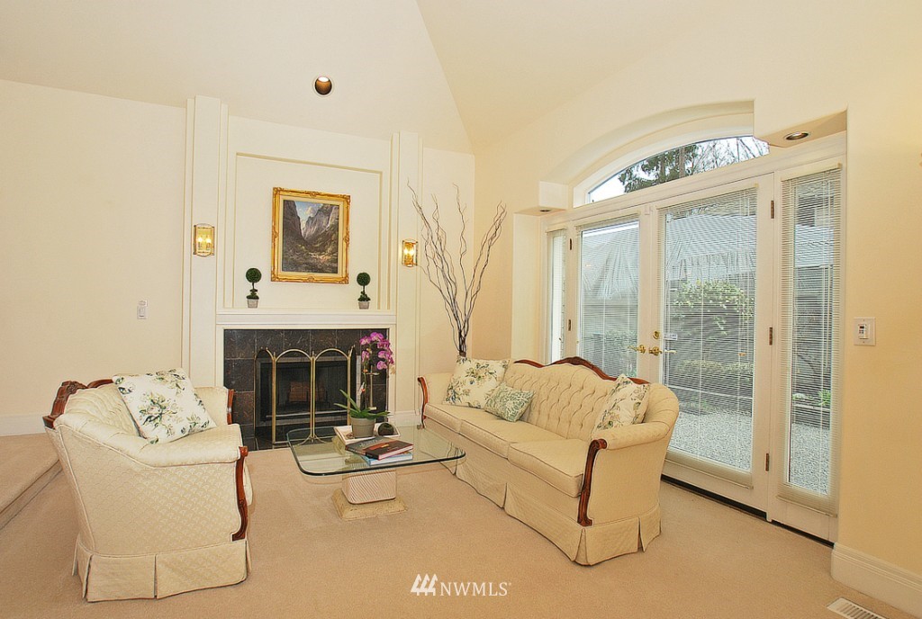 11130 Northeast 160th Place Bothell, WA 98011 - Photo 2 of 19 Gallery Image 2