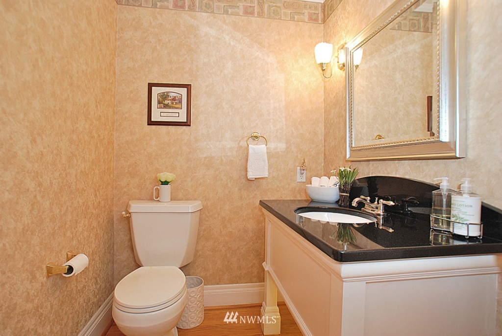 11130 Northeast 160th Place Bothell, WA 98011 - Photo 16 of 19 Gallery Image 16
