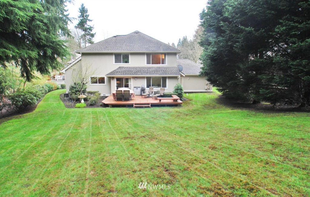 11130 Northeast 160th Place Bothell, WA 98011 - Photo 18 of 19 Gallery Image 18