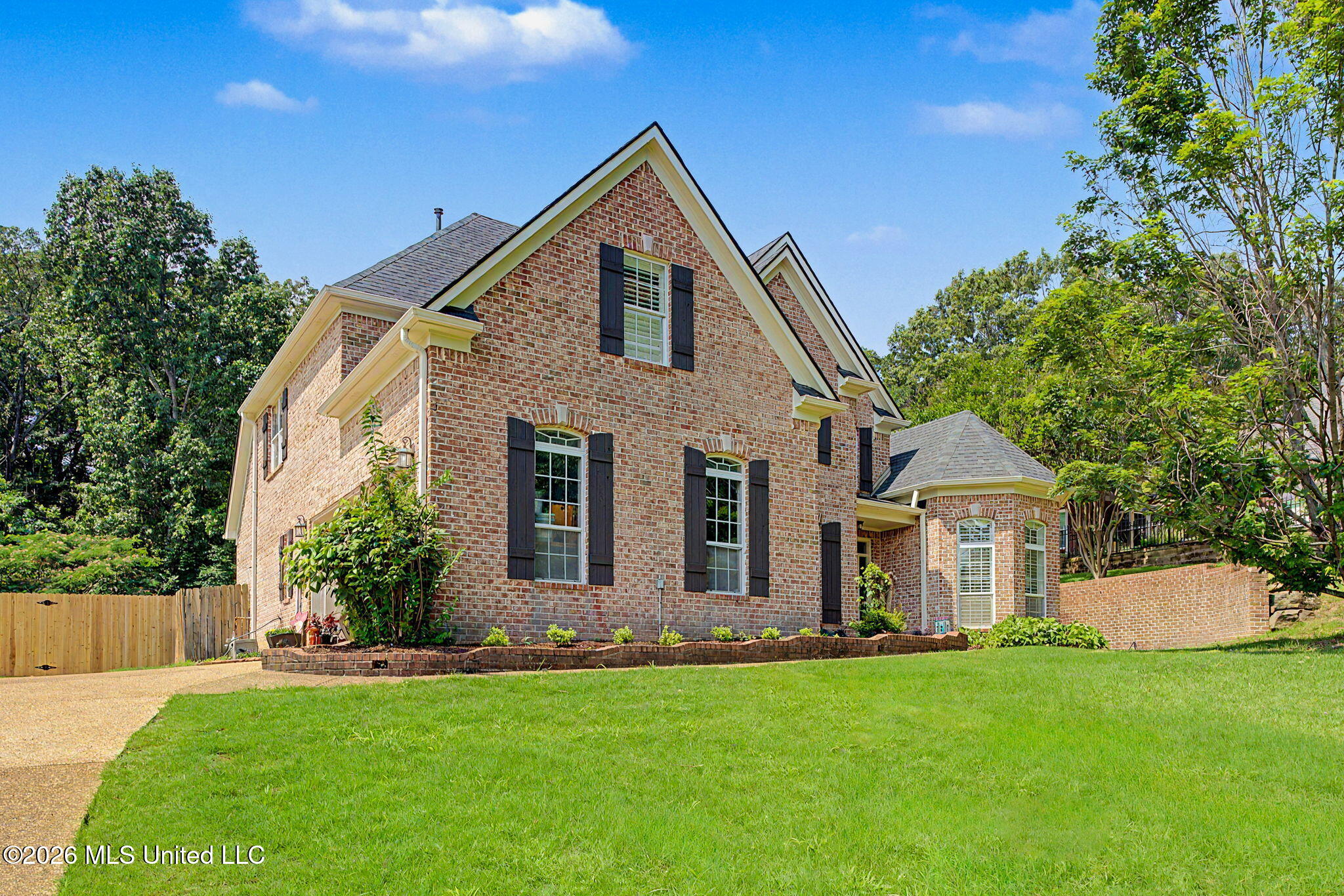 6191 Spring Crossing Olive Branch, MS 38654 - Photo 2 of 36 2-web-or-mls-6191 Spring Crossing-1