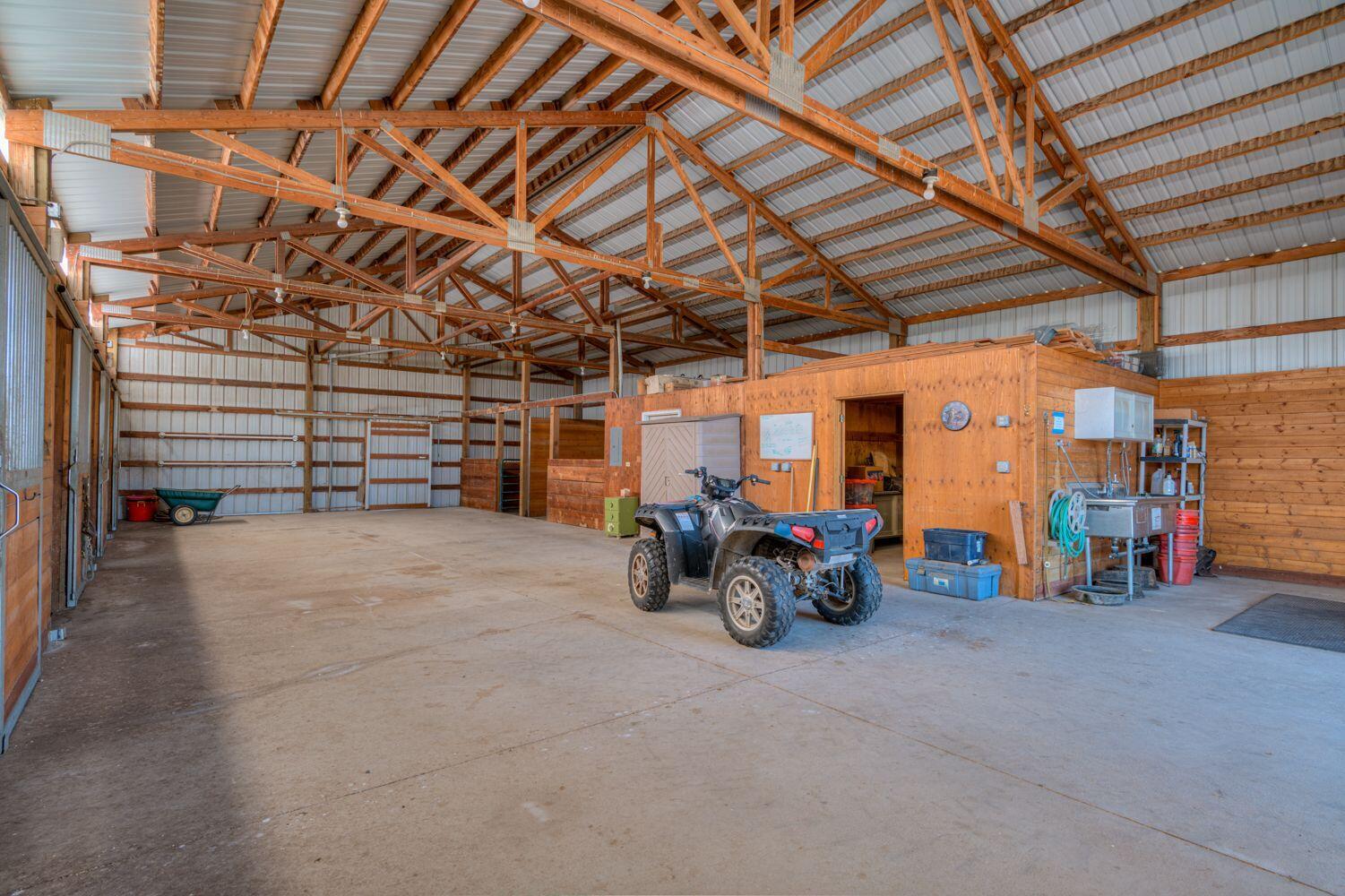 10000 Southwest Lyons Drive Culver, OR 97734 - Photo 67 of 90 Stable