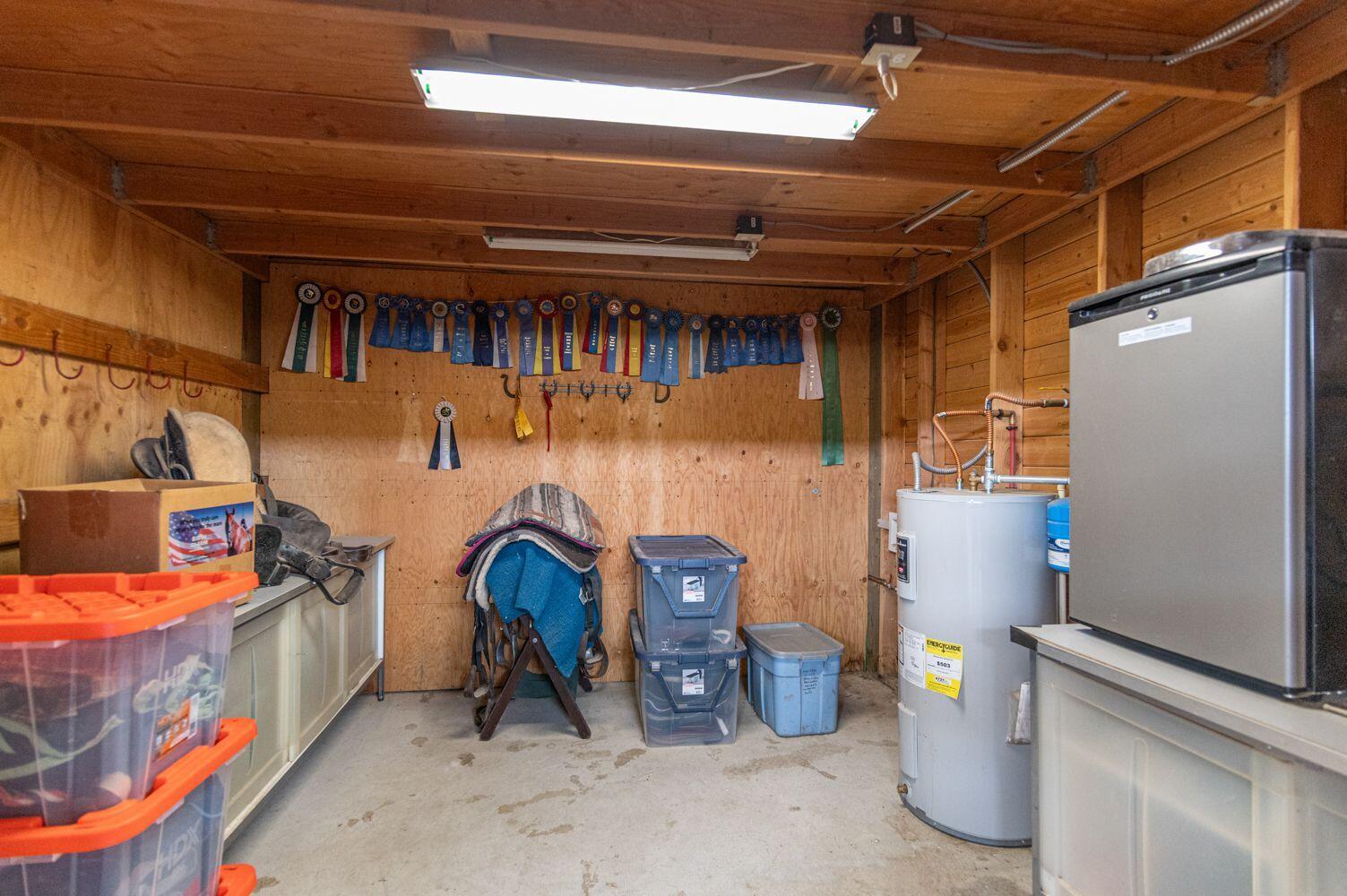 10000 Southwest Lyons Drive Culver, OR 97734 - Photo 70 of 90 a utility room with dryer and washer