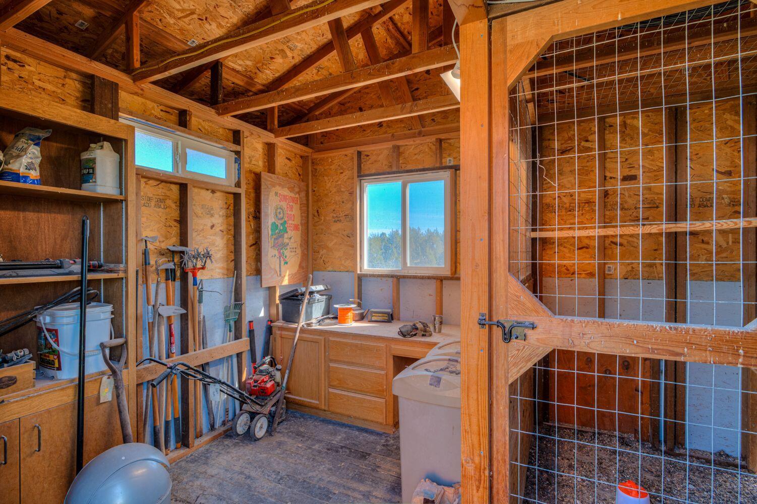 10000 Southwest Lyons Drive Culver, OR 97734 - Photo 74 of 90 Chicken Coop