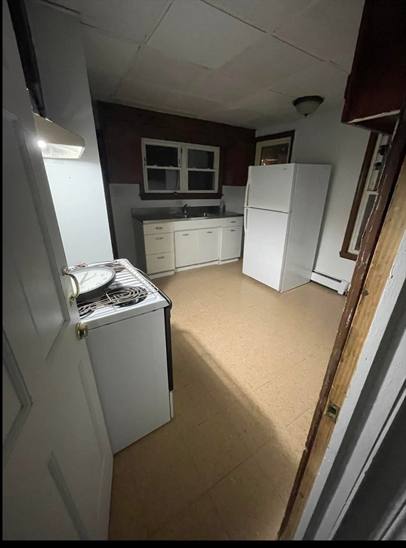 52 Orlando Street Springfield, MA 01108 - Photo 15 of 36