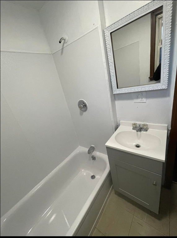 52 Orlando Street Springfield, MA 01108 - Photo 17 of 36