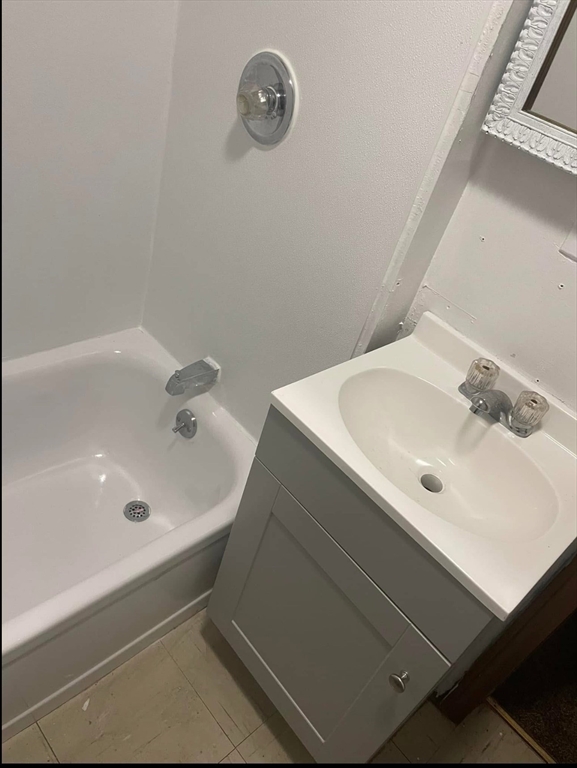 52 Orlando Street Springfield, MA 01108 - Photo 19 of 36