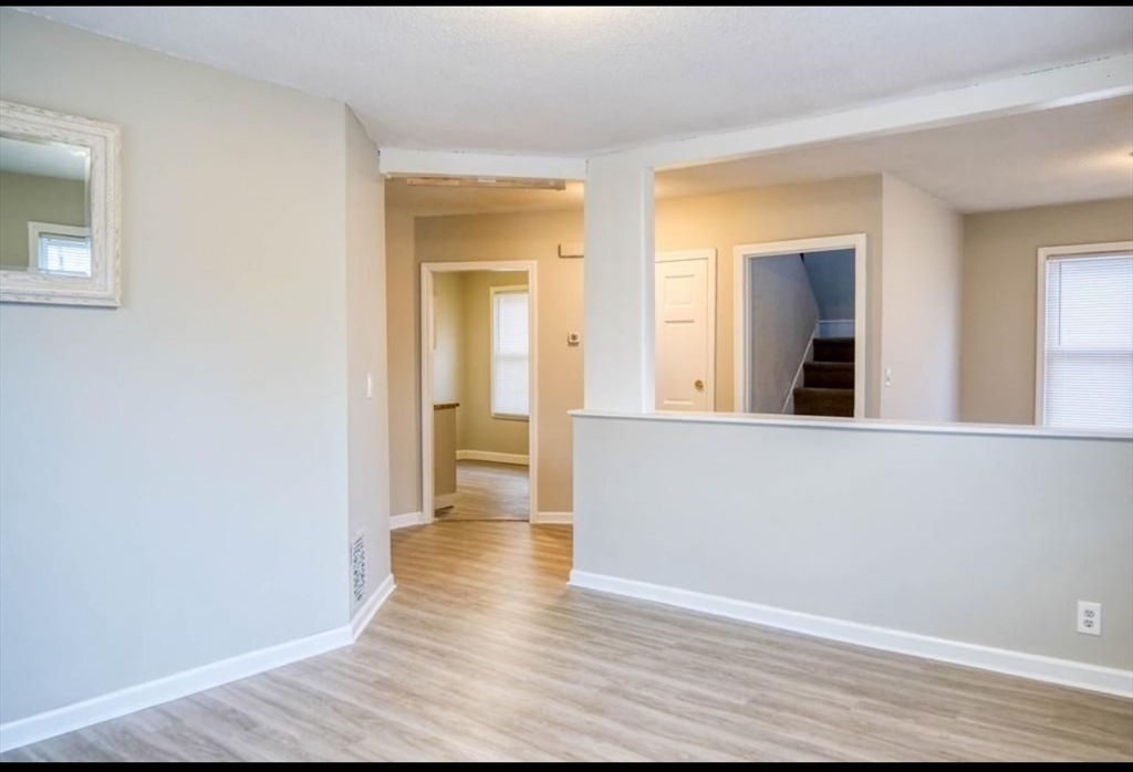 52 Orlando Street Springfield, MA 01108 - Photo 3 of 36