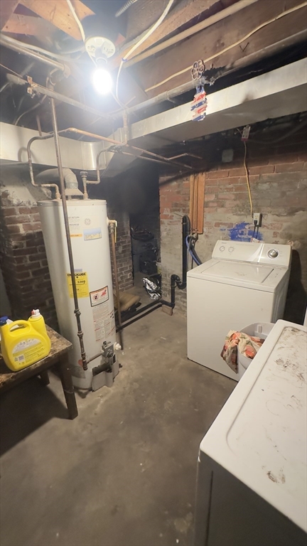 52 Orlando Street Springfield, MA 01108 - Photo 34 of 36