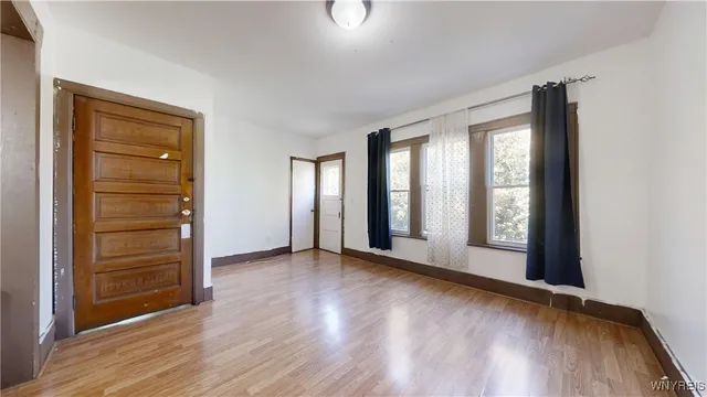 $1,130 | 173 Grote Street, Buffalo, NY 14207