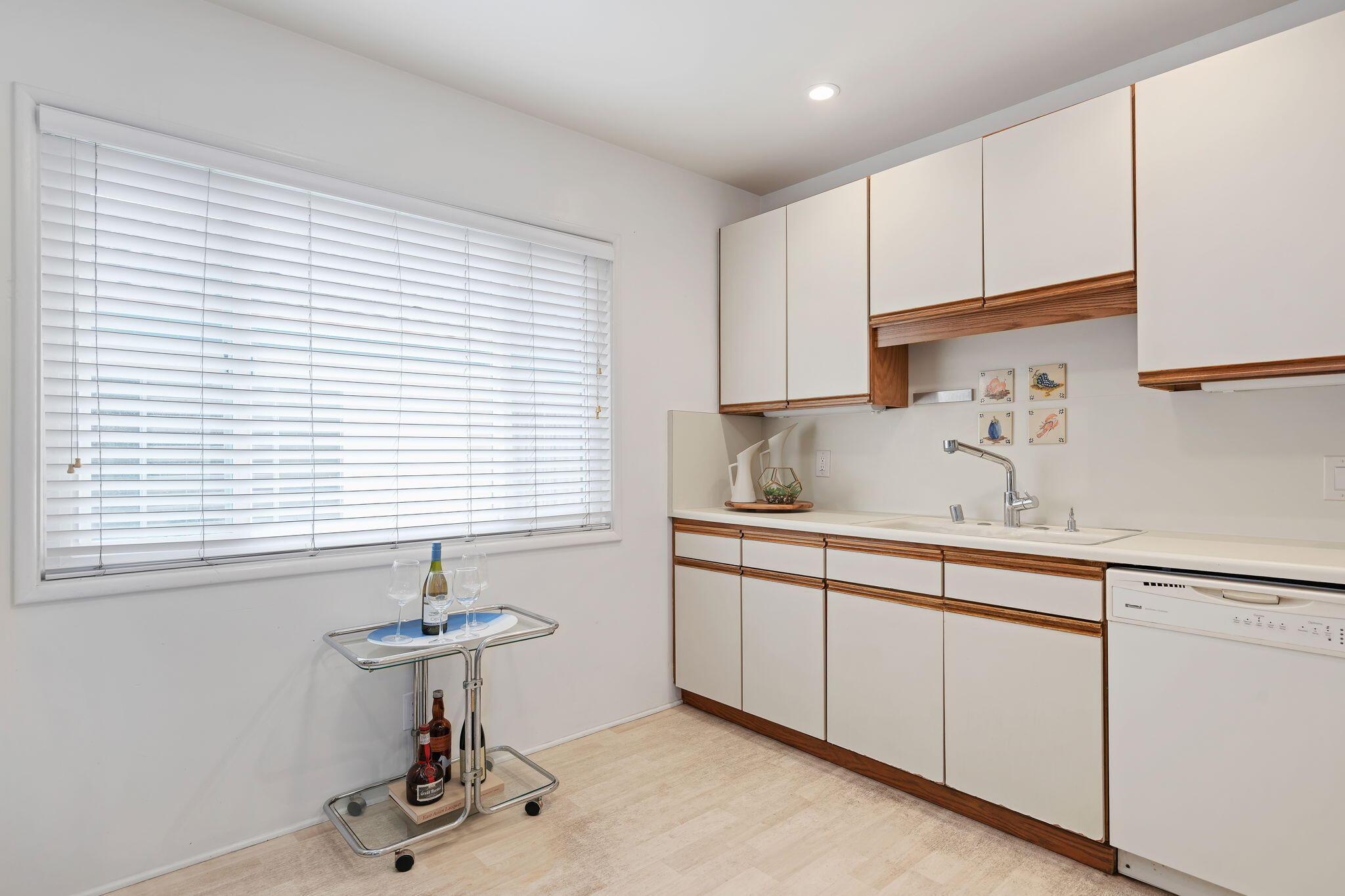 2030 State Street, Unit 6 Santa Barbara, CA 93105 - Photo 13 of 24 12-Kitchen