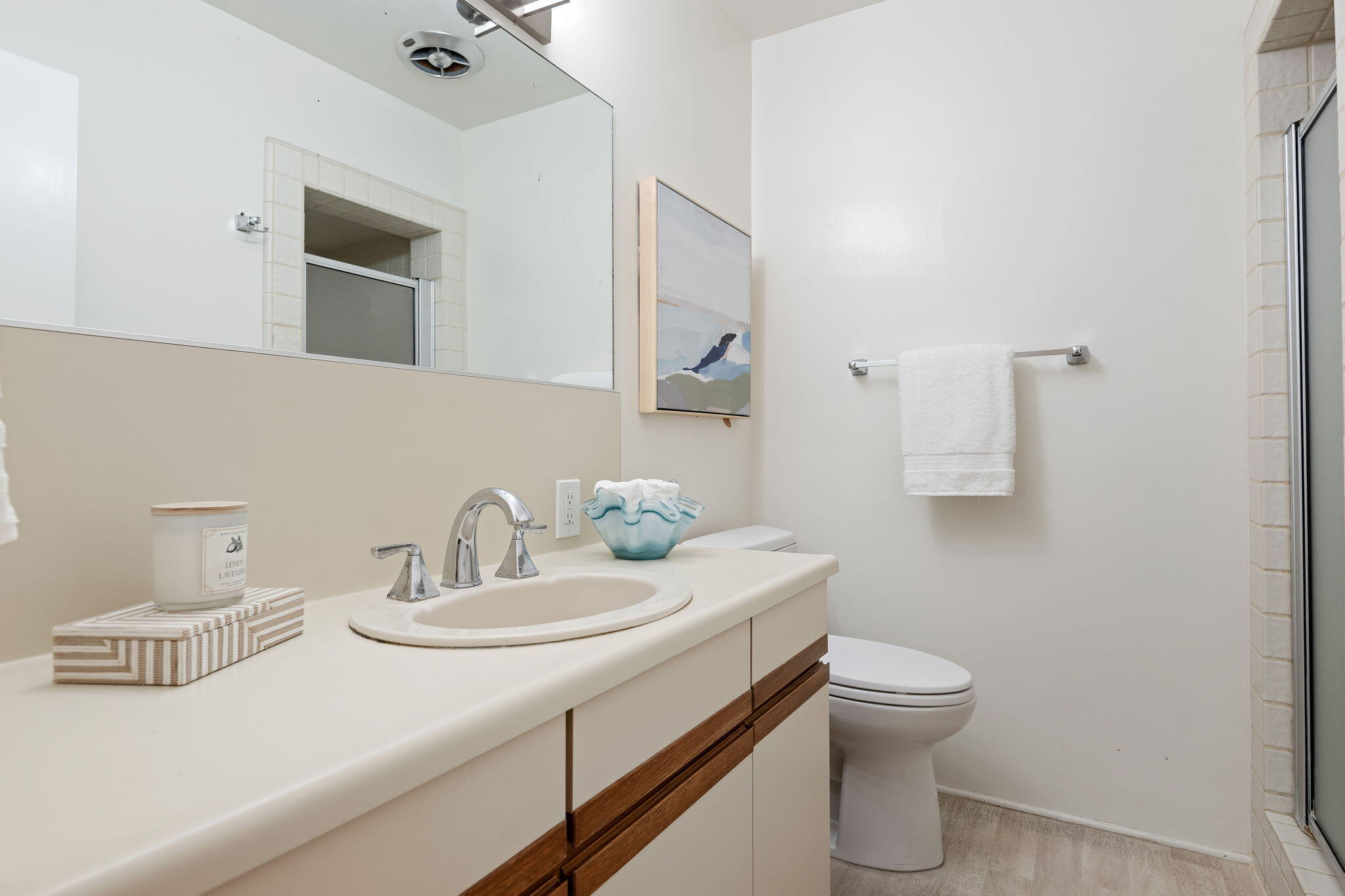 2030 State Street, Unit 6 Santa Barbara, CA 93105 - Photo 22 of 24 21-Bathroom 2