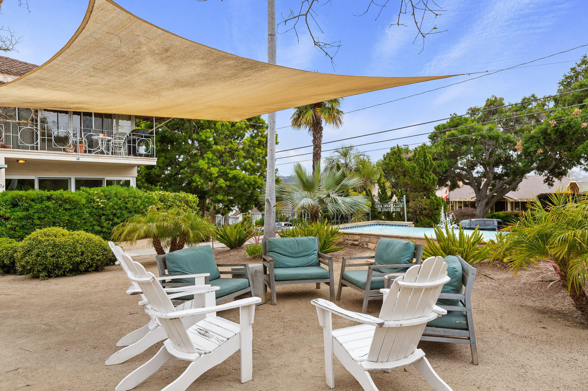 2030 State Street, Unit 6 Santa Barbara, CA 93105 - Photo 24 of 24 27-Villa Capri Courtyard