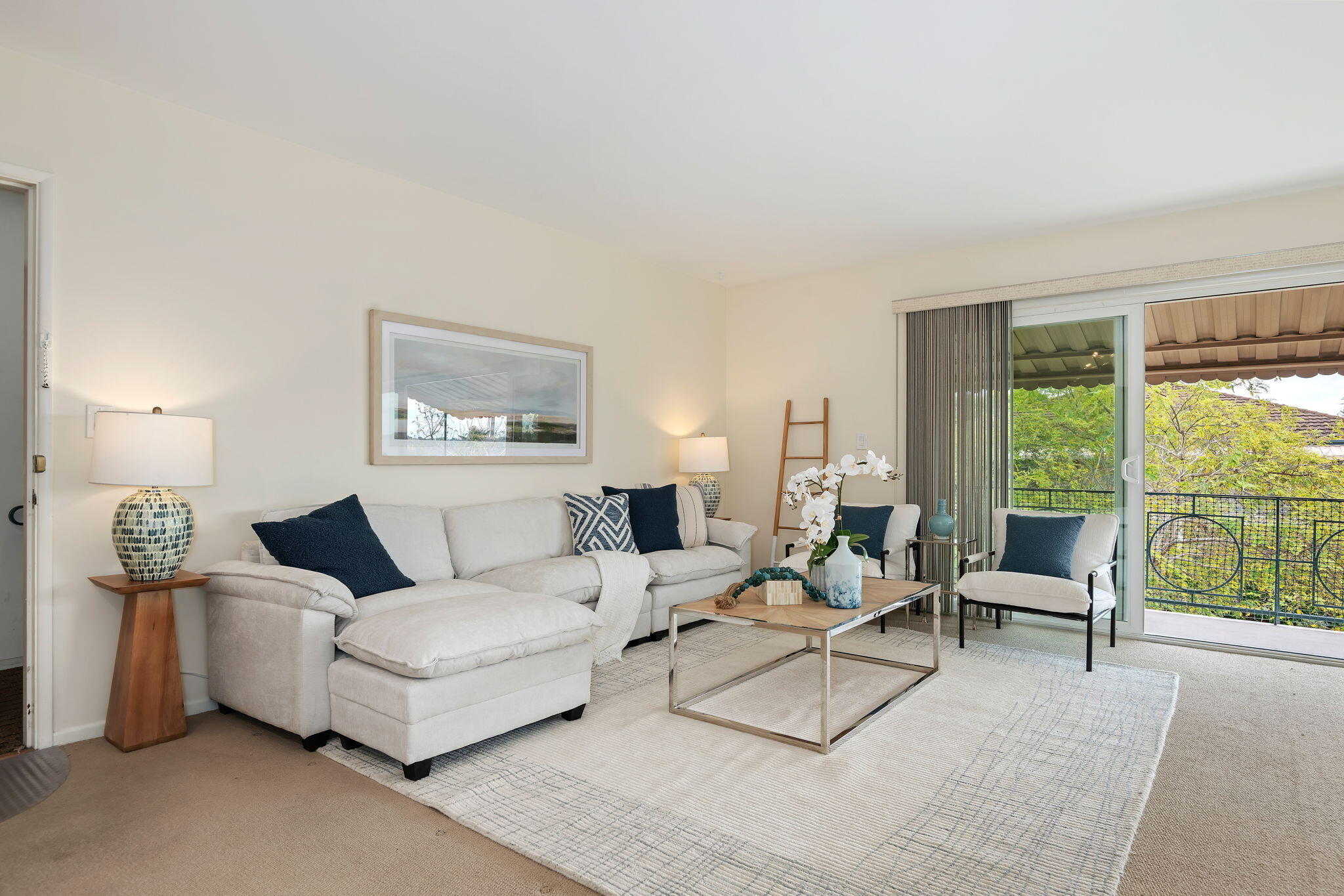 2030 State Street, Unit 6 Santa Barbara, CA 93105 - Photo 5 of 24 04-Living Room