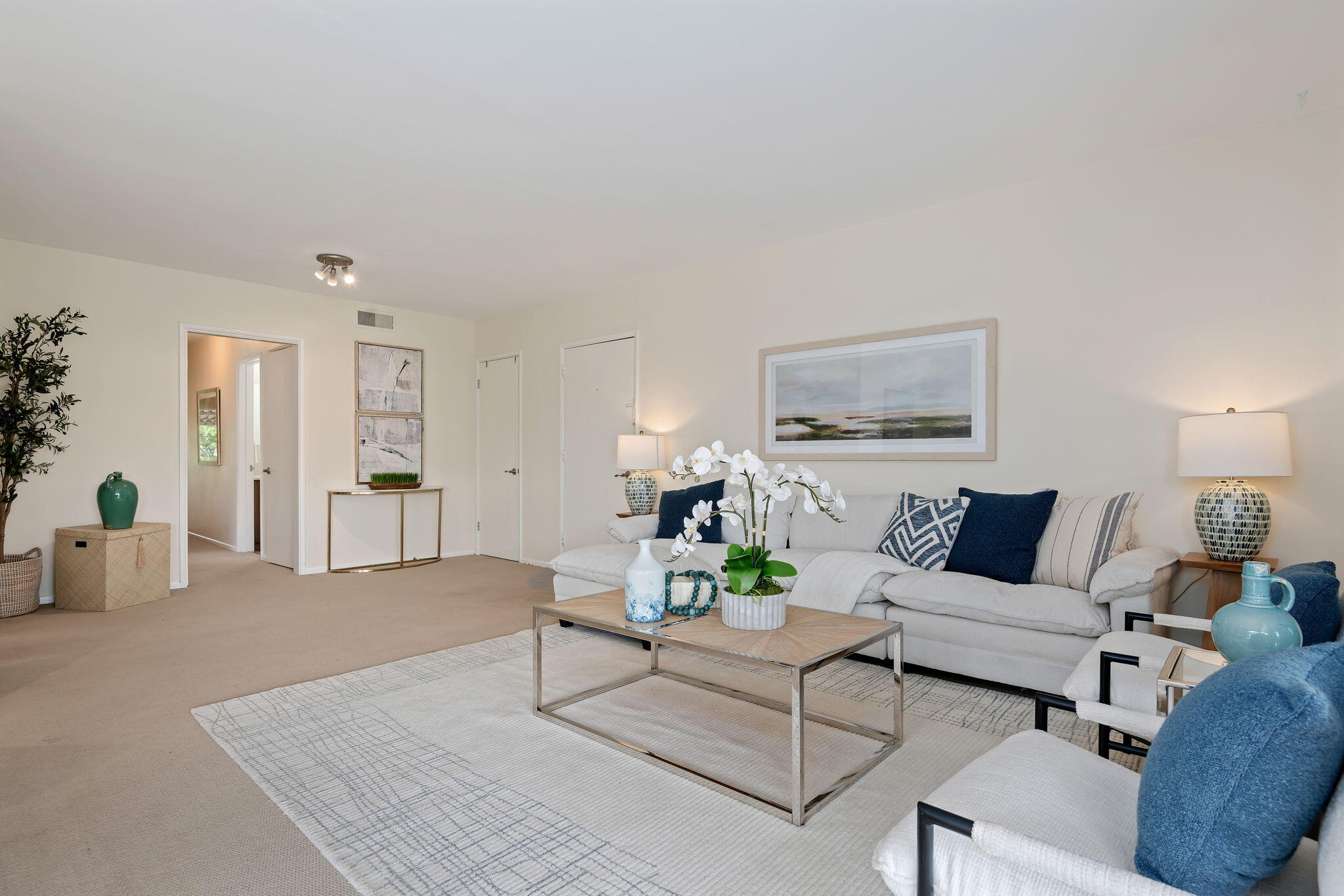 2030 State Street, Unit 6 Santa Barbara, CA 93105 - Photo 7 of 24 06-Living Room